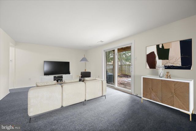 7020 KNIGHTHOOD LN SW, Columbia, MD 21045