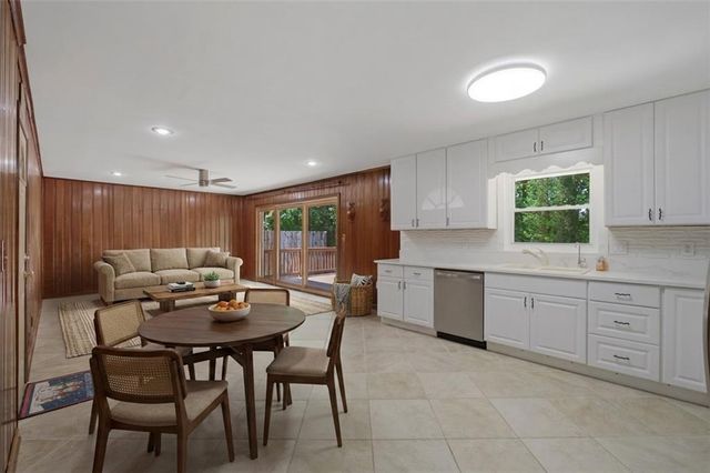 2649 Headland Drive, Atlanta, GA 30344