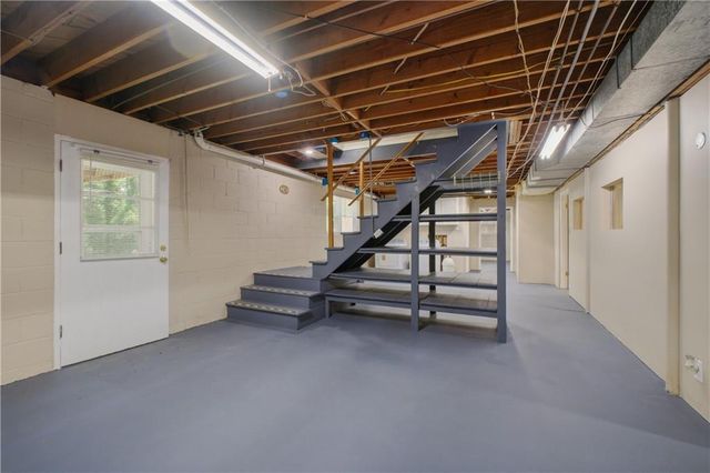 2649 Headland Drive, Atlanta, GA 30344