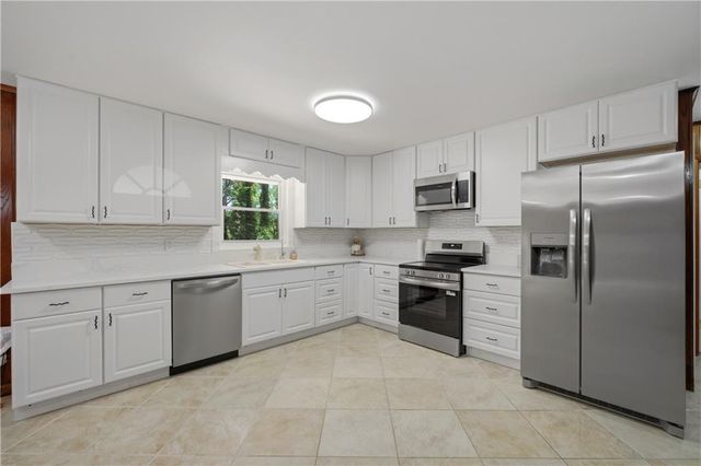 2649 Headland Drive, Atlanta, GA 30344