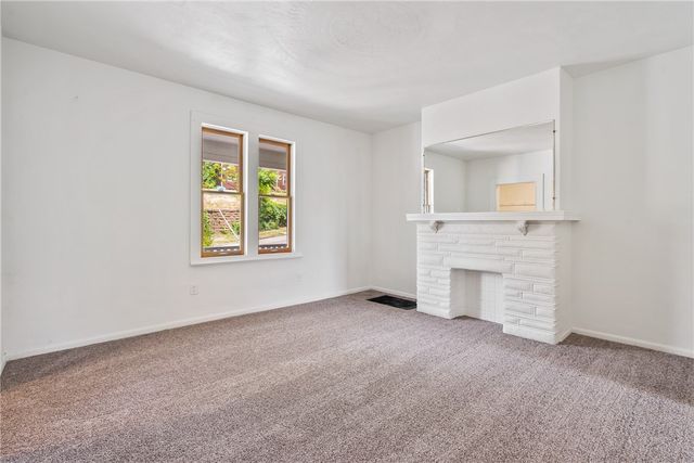 561 2nd St, Pitcairn, PA 15140