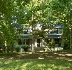 1040 Overlook Trl, Kingston Springs, TN 37082