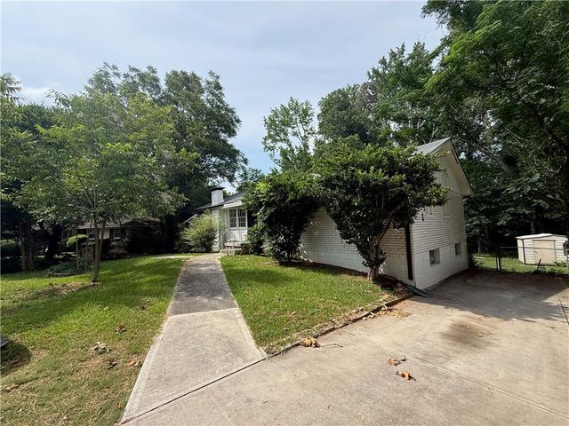 868 King Road, Jonesboro, GA 30236