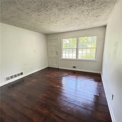 868 King Road, Jonesboro, GA 30236