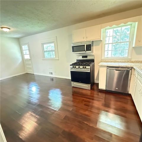 868 King Road, Jonesboro, GA 30236