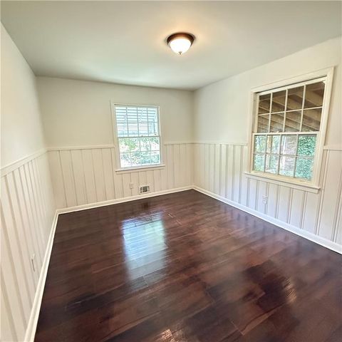868 King Road, Jonesboro, GA 30236