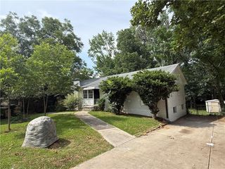 868 King Road, Jonesboro, GA 30236