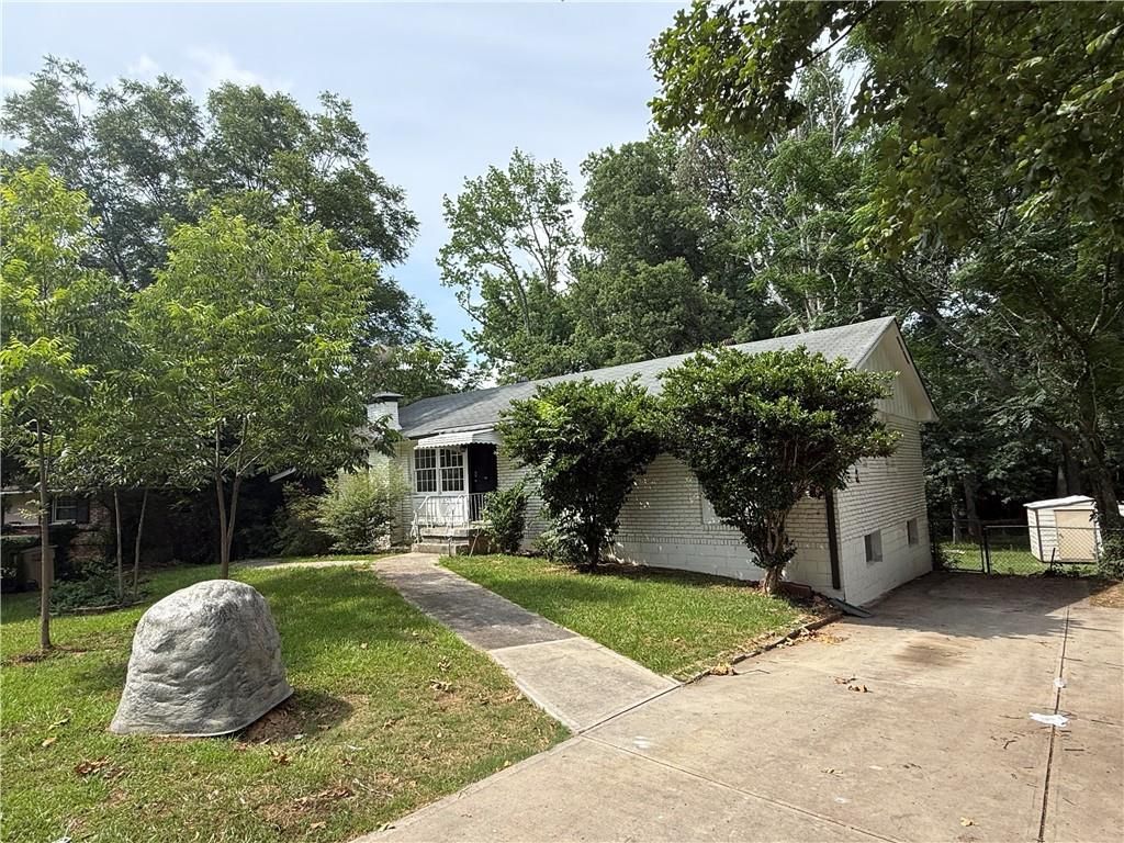 868 King Road, Jonesboro, GA 30236