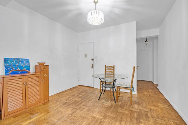 110-20 71st Road 114, Forest Hills, NY 11375