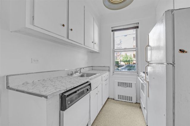 110-20 71st Road 114, Forest Hills, NY 11375