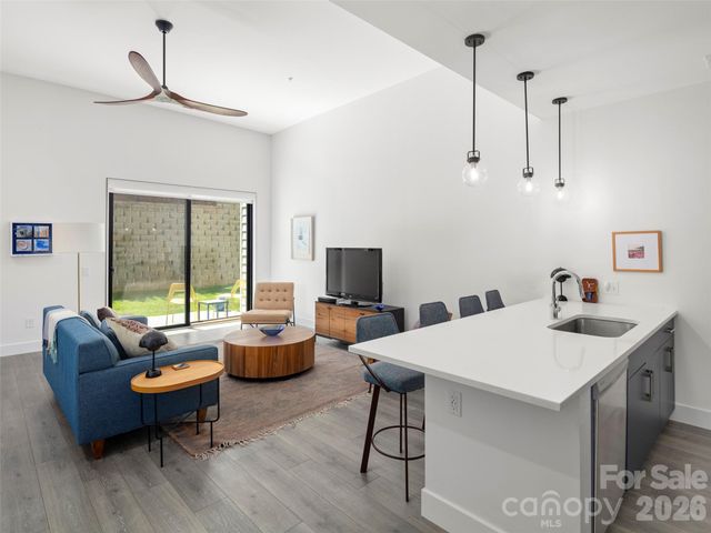 68 Craven Street 213, Asheville, NC 28806