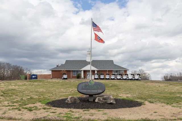 317 Brandywine Ln, Springfield, TN 37172