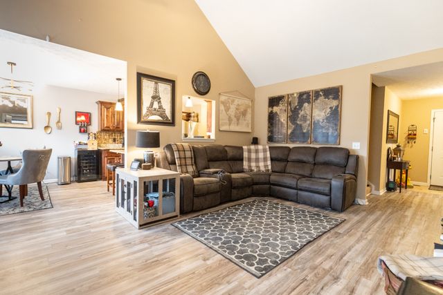 317 Brandywine Ln, Springfield, TN 37172