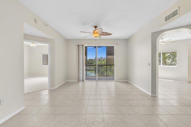 7775 Southampton Terrace 307, Tamarac, FL 33321