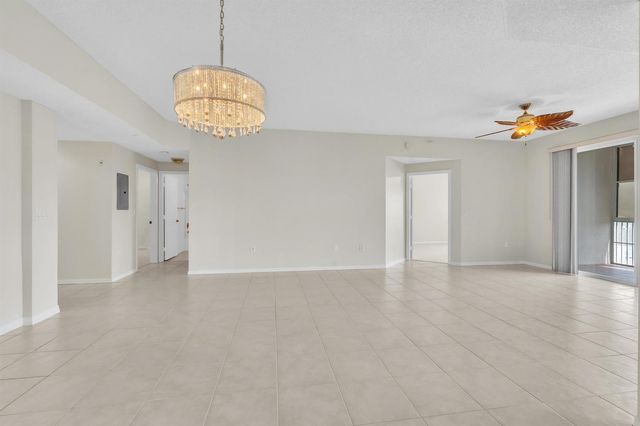 7775 Southampton Terrace 307, Tamarac, FL 33321