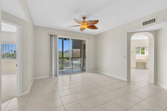 7775 Southampton Terrace 307, Tamarac, FL 33321