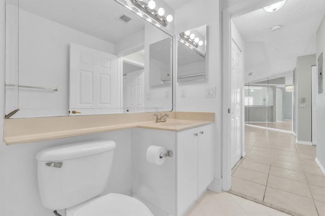 7775 Southampton Terrace 307, Tamarac, FL 33321