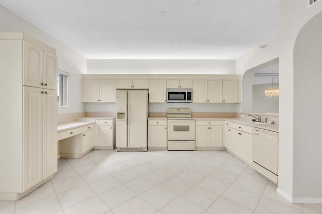 7775 Southampton Terrace 307, Tamarac, FL 33321