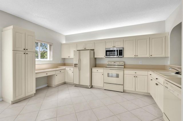 7775 Southampton Terrace 307, Tamarac, FL 33321