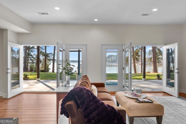 263 Old Hardy Farm Road, Jackson, GA 30233