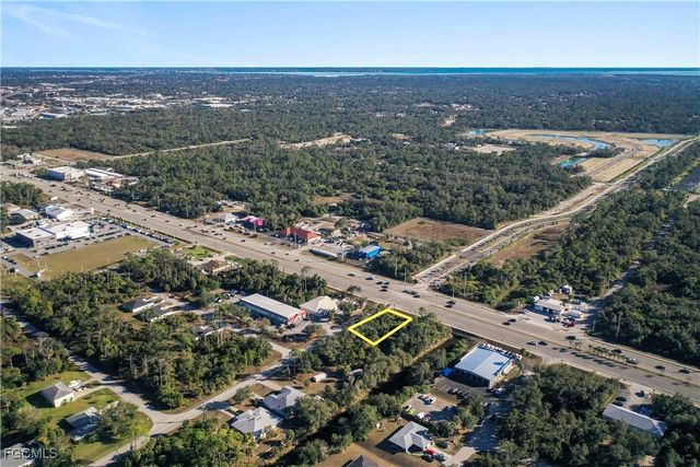 744 Tamiami TRL, Port Charlotte, FL 33953