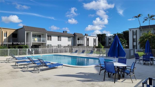 5201 NW Geneva Way 103, Doral, FL 33166