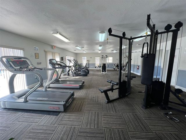 5201 NW Geneva Way 103, Doral, FL 33166