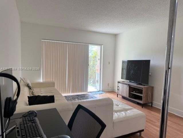 5201 NW Geneva Way 103, Doral, FL 33166