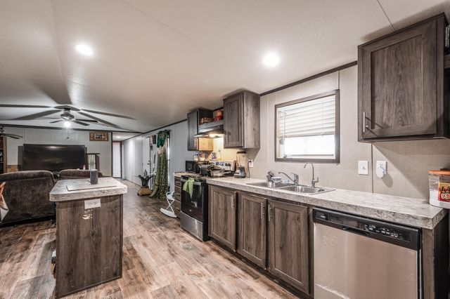 905 Road 5500, Cleveland, TX 77327