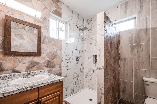 905 Road 5500, Cleveland, TX 77327