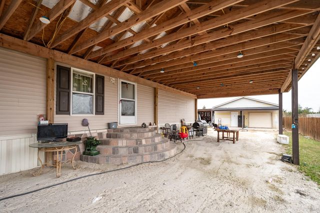 905 Road 5500, Cleveland, TX 77327