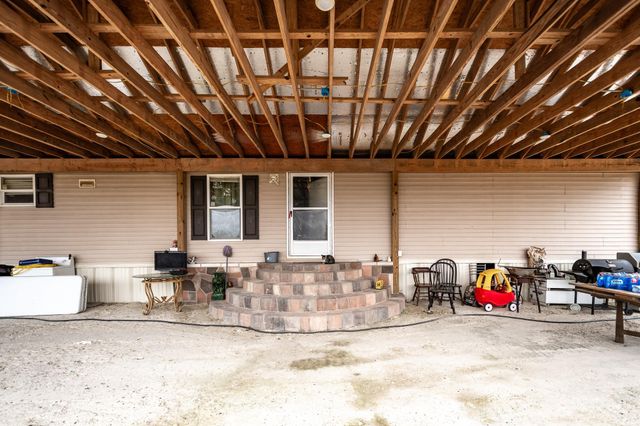 905 Road 5500, Cleveland, TX 77327