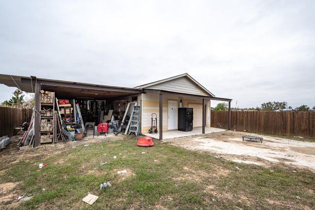 905 Road 5500, Cleveland, TX 77327