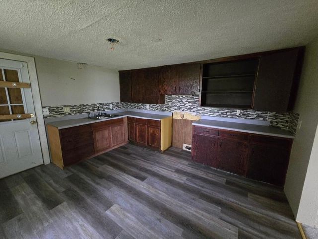 8 Slater Road, Buffalo, MO 65622