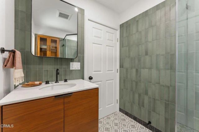 395 N Daisy Avenue, Pasadena, CA 91107