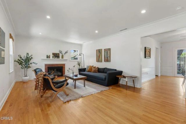 395 N Daisy Avenue, Pasadena, CA 91107