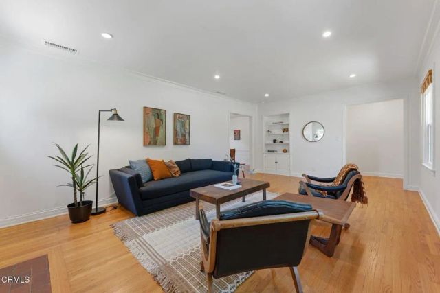 395 N Daisy Avenue, Pasadena, CA 91107