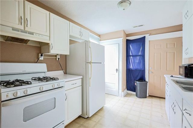 2512 Jules Street, St Joseph, MO 64501