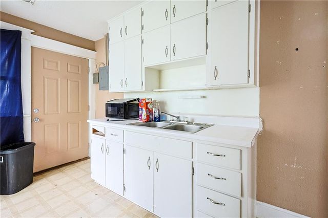 2512 Jules Street, St Joseph, MO 64501