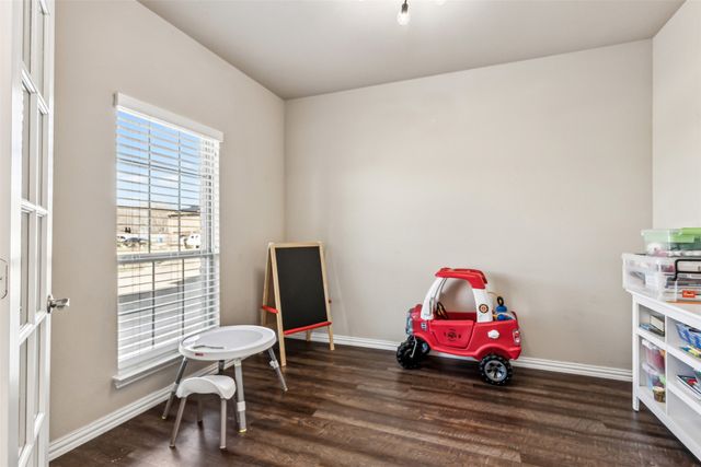 112 Cardiff Lane, Waxahachie, TX 75167