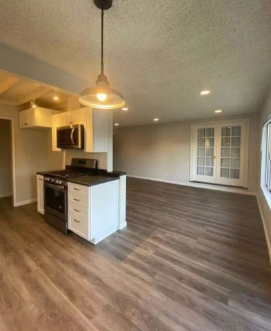 985 S Idaho Street 40, La Habra, CA 90631