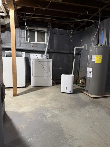 2117 E Schumacher Avenue, Burton, MI 48529