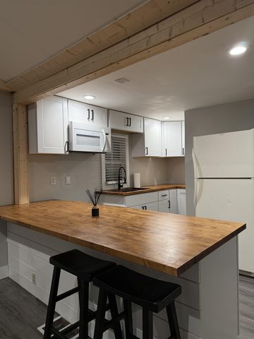 2117 E Schumacher Avenue, Burton, MI 48529