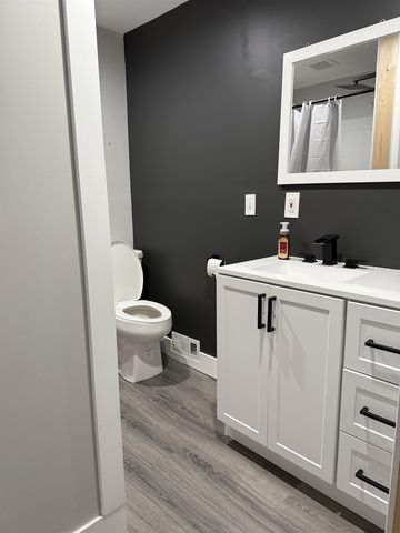 2117 E Schumacher Avenue, Burton, MI 48529