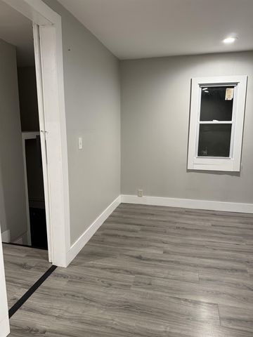 2117 E Schumacher Avenue, Burton, MI 48529