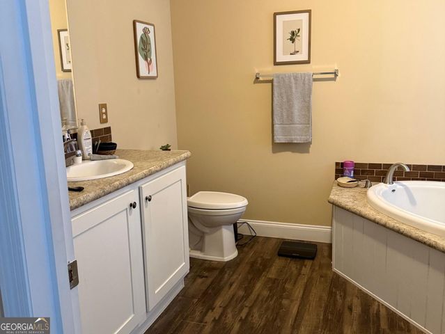 50 Meadow View Street, Newnan, GA 30263