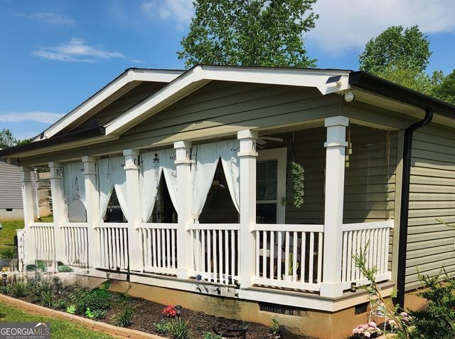 50 Meadow View Street, Newnan, GA 30263