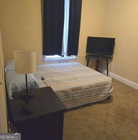 50 Meadow View Street, Newnan, GA 30263