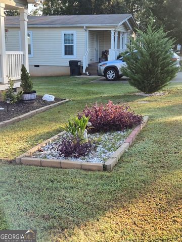 50 Meadow View Street, Newnan, GA 30263