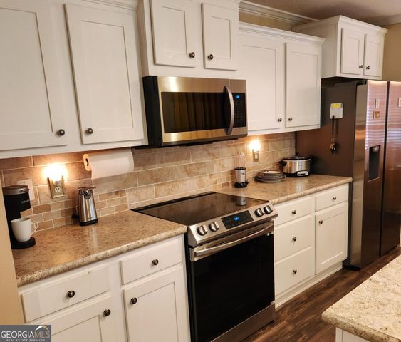 50 Meadow View Street, Newnan, GA 30263